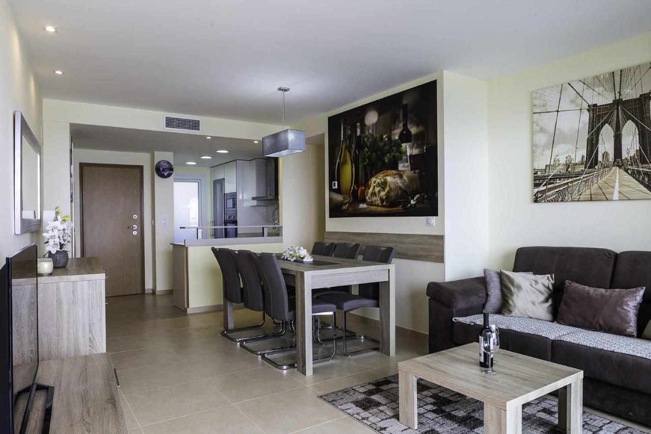 Apartamento Sea Senses Victoria Frente Al Mar Torrevieja Ngoại thất bức ảnh