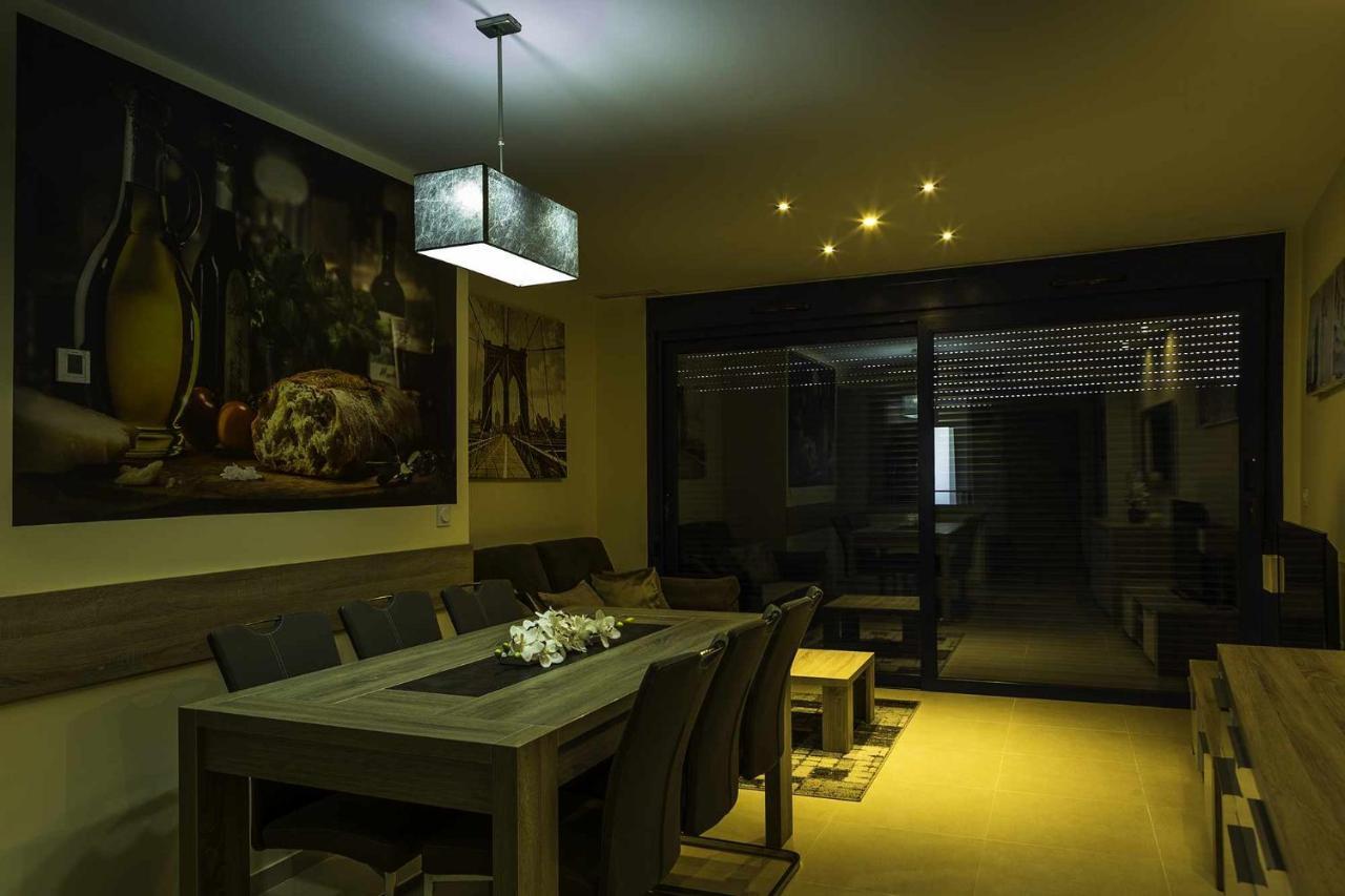 Apartamento Sea Senses Victoria Frente Al Mar Torrevieja Ngoại thất bức ảnh