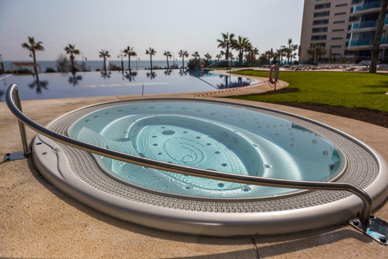 Apartamento Sea Senses Victoria Frente Al Mar Torrevieja Ngoại thất bức ảnh